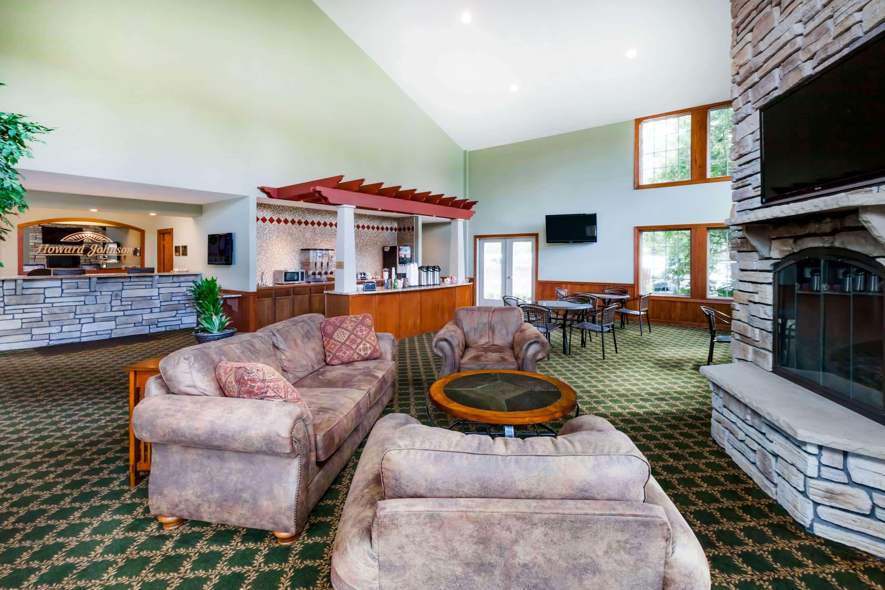 Howard Johnson By Wyndham Traverse City Zewnętrze zdjęcie