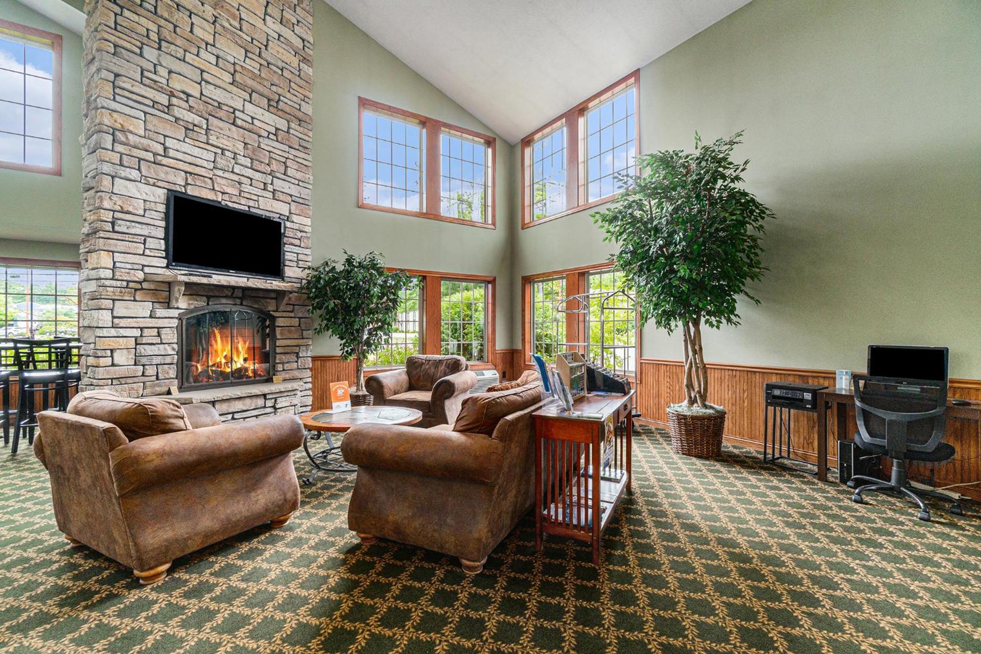 Howard Johnson By Wyndham Traverse City Zewnętrze zdjęcie